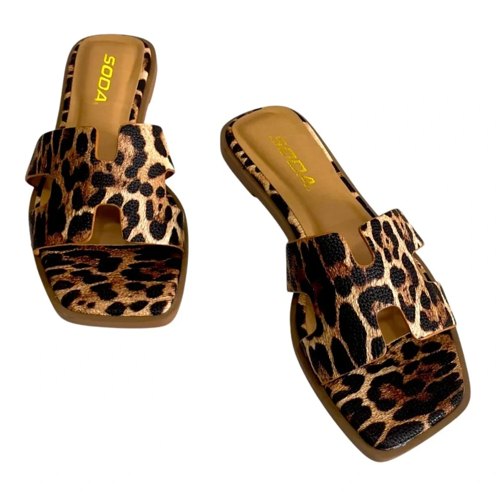 LEOPARD LUXE SLIP ON OPEN TOE X SHAPED SANDAL LIGHTLY PADDED - Picture 3 of 8